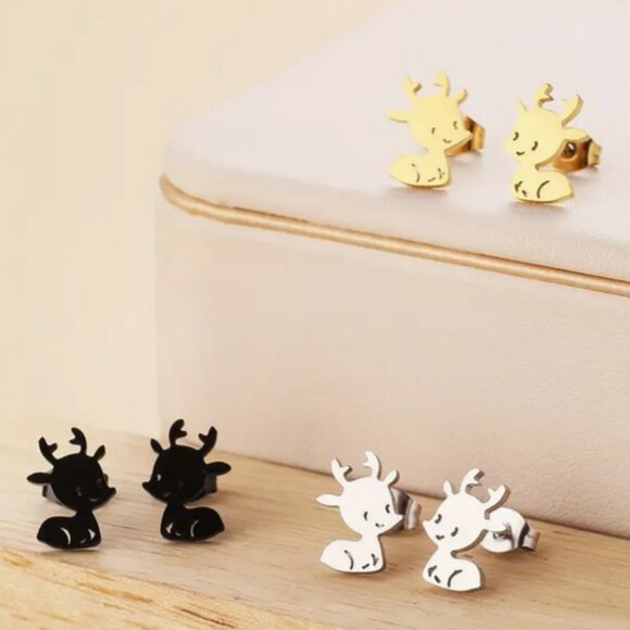 Reindeer Christmas Holiday Stainless Steal Stud Earrings NWT - Picture 1 of 5